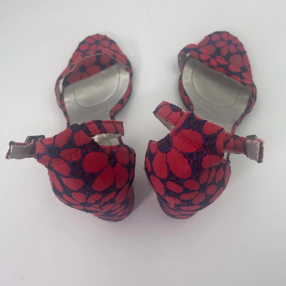 Bandalino Red Floral Ankle Strap‎ Block Heel Sandals - Size 7M 3